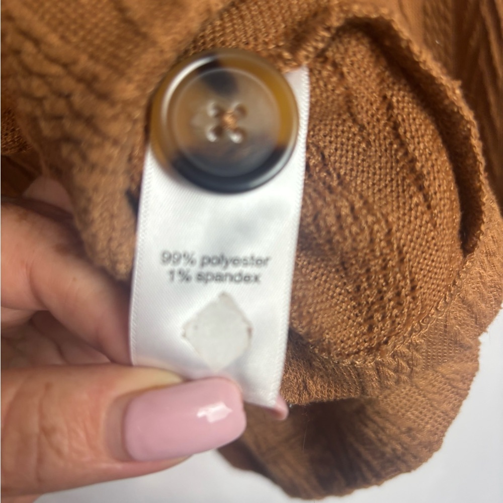 Maunces
Large Extra Button - image 7